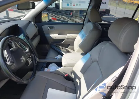 2009 Honda Pilot Touring z USA, uszkodzony, nr VIN 5FNYF38999B006190